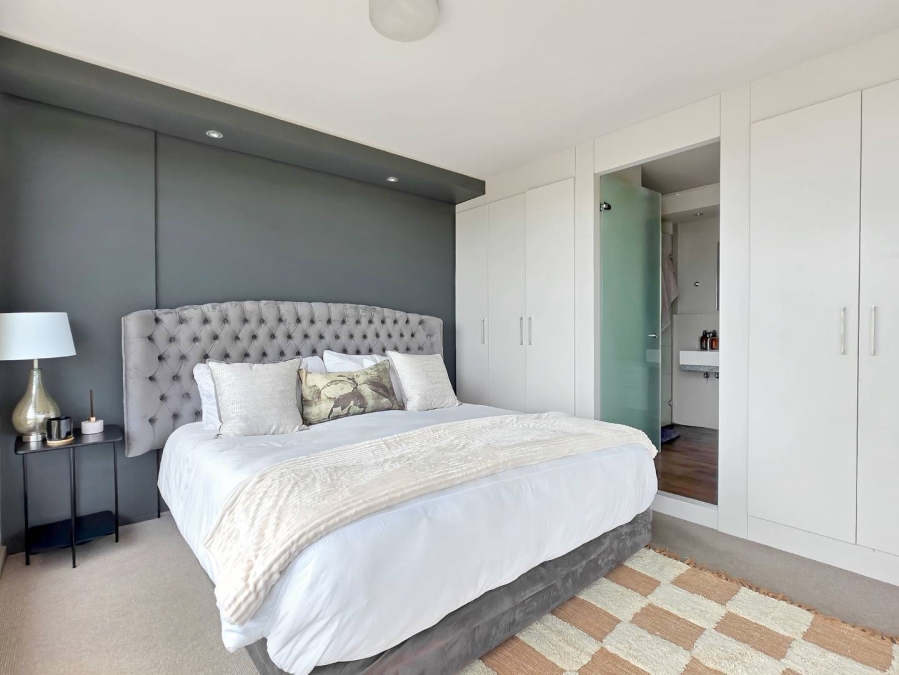 2 Bedroom Property for Sale in Green Point Western Cape